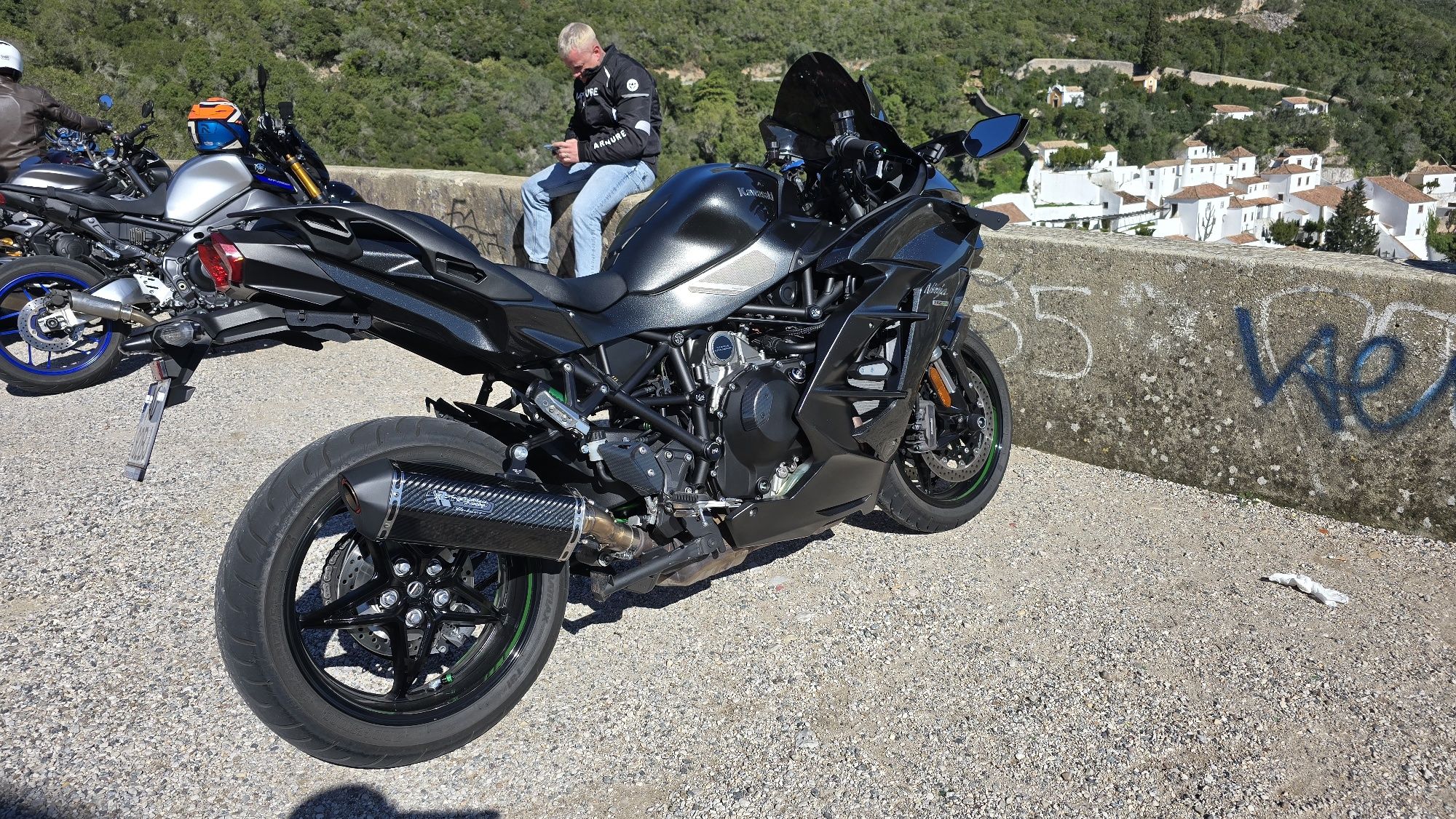 Escapes Kawasaki h2sx