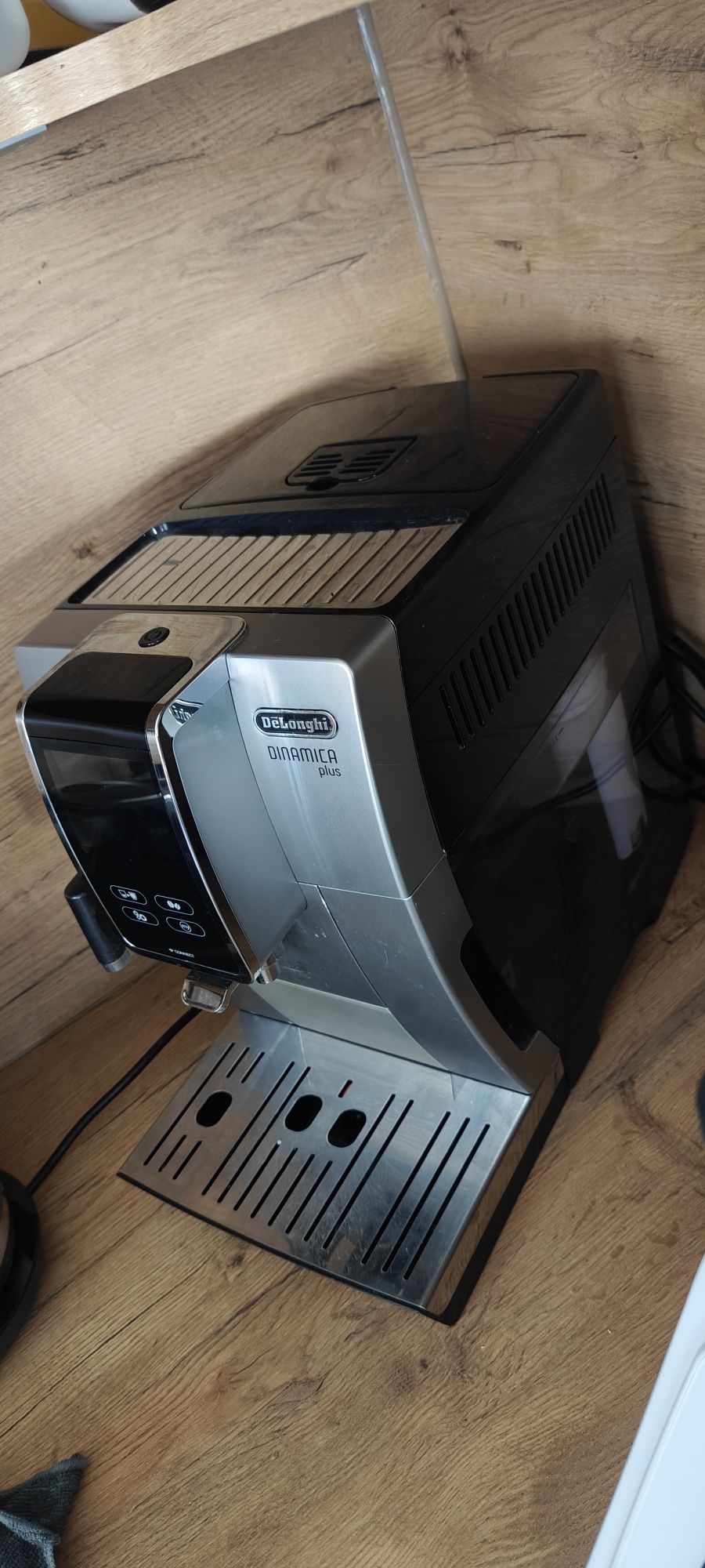 Ekspres do kawy DeLonghi Dinamica Plus ECAM370.85SB