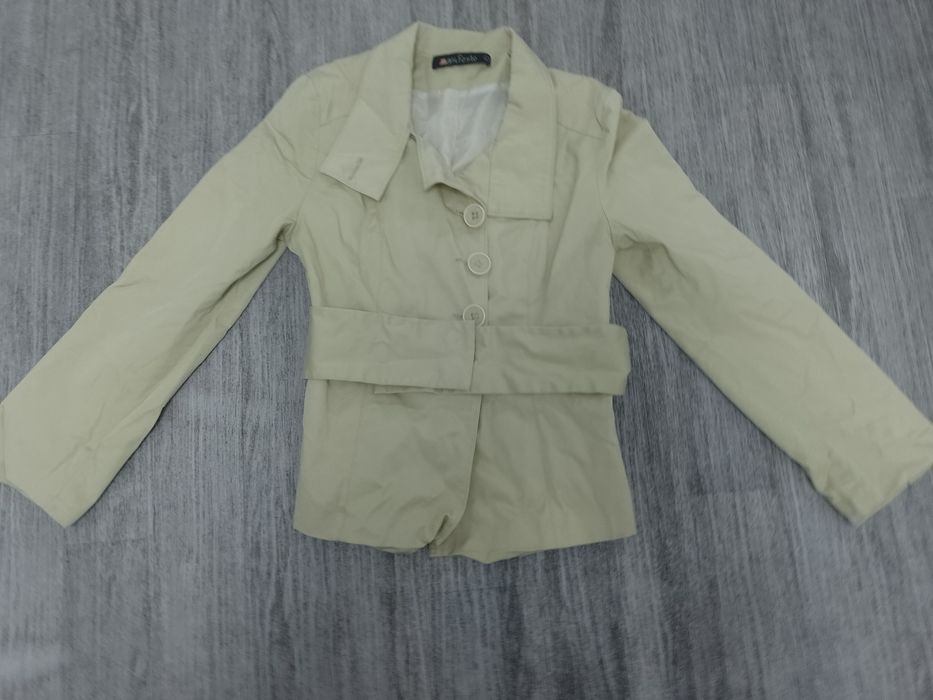 Sprzedam damską kurtkę letnią rozmiar L.