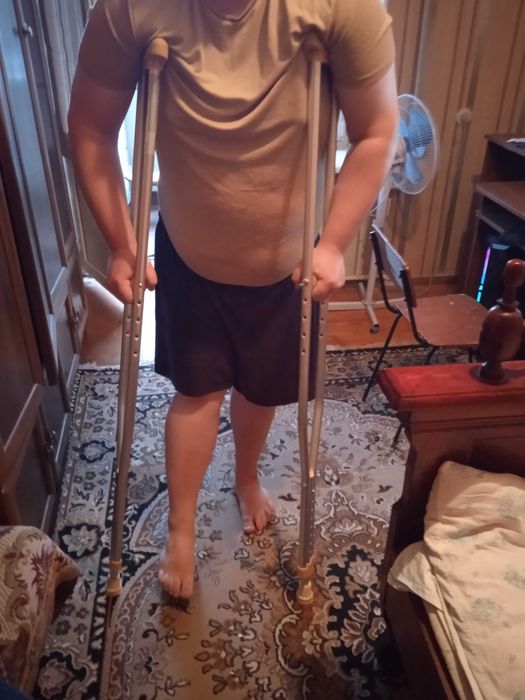 Продам пахові милиці