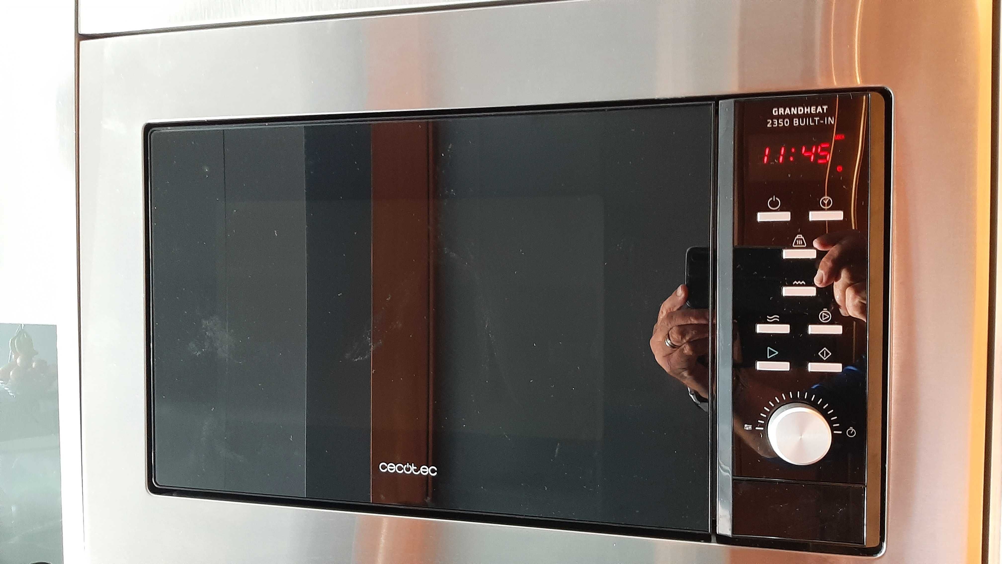 Excelente microondas com Grill