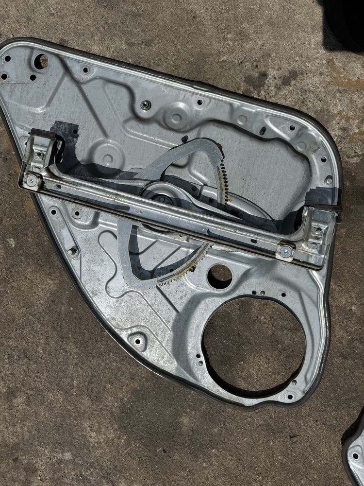 Ford kuga mk1 Podnośnik mechanizm szyby prawy tył