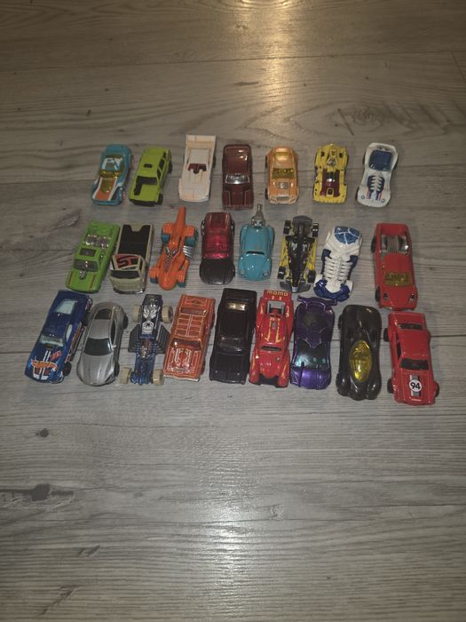 24 resoraki hotwheels