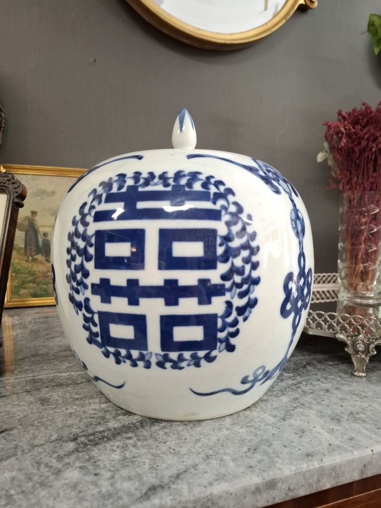 Pote Oriental em Porcelana - Estilo Chinês
Azul e Branco