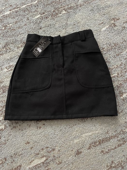 Спідниця чорна коротка