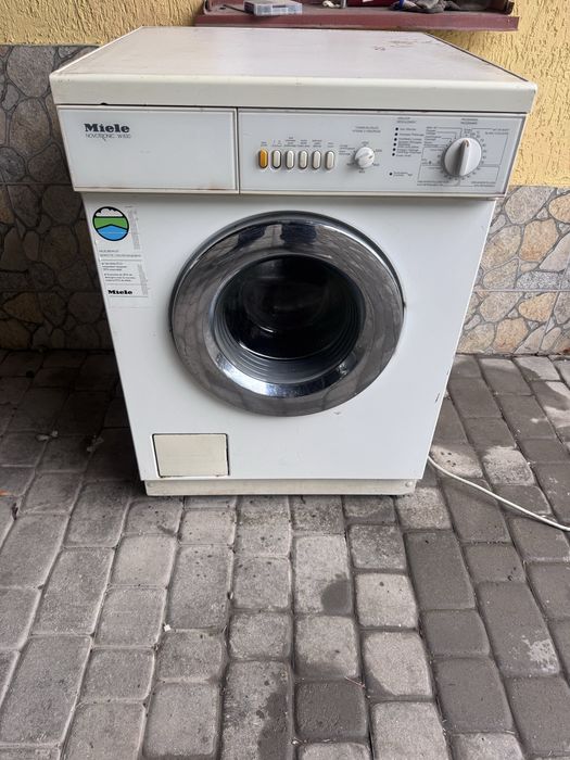Пралка Miele Novotronic W830