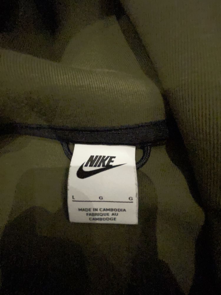 Nike Tech Fleece Oliwkowy