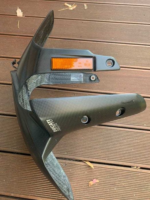 Błotnik Ducati Multistrada V4 Karbon Carbon