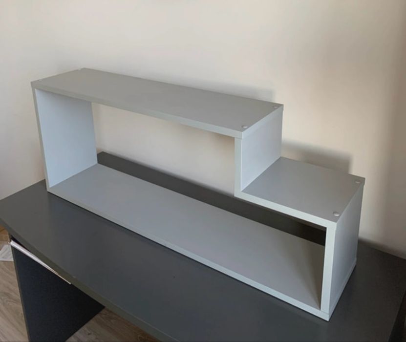 Szare pułki firmy Meblik(LOL)