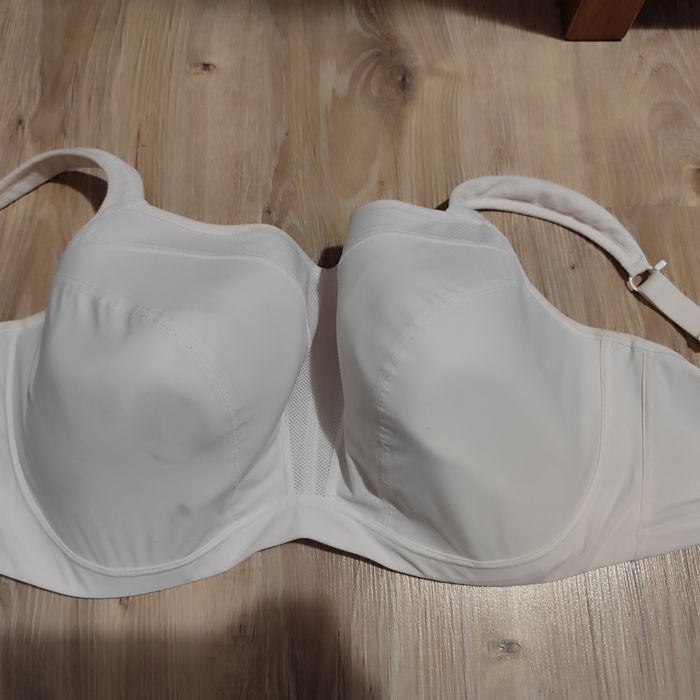 Biustonosz sportowy Panache 75j