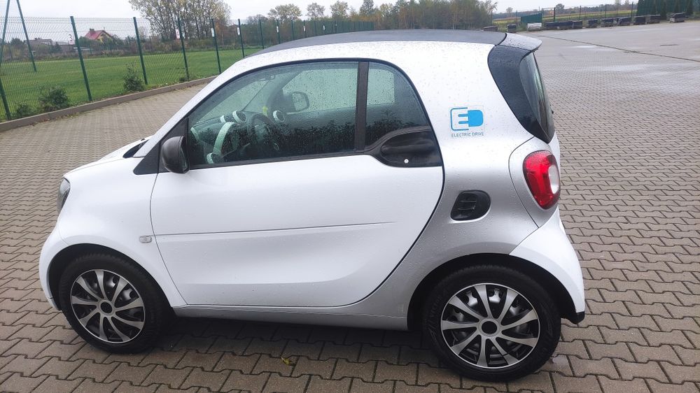 Smart fortwo 453 ładowarka 22 kwh