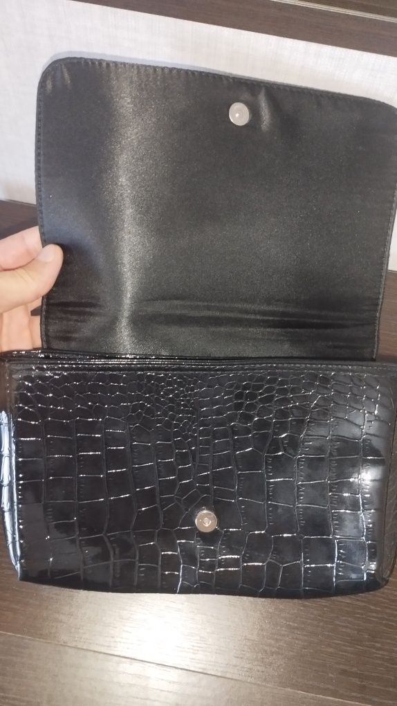 Продам сумку клач
