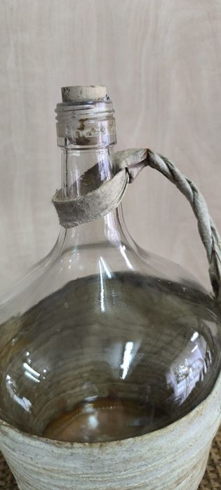 Garrafão em vidro empalhado 2.5litros, exemplar estado de conservação