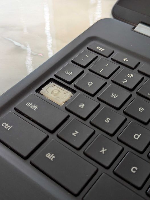 Лот ноутбуків з дефектом