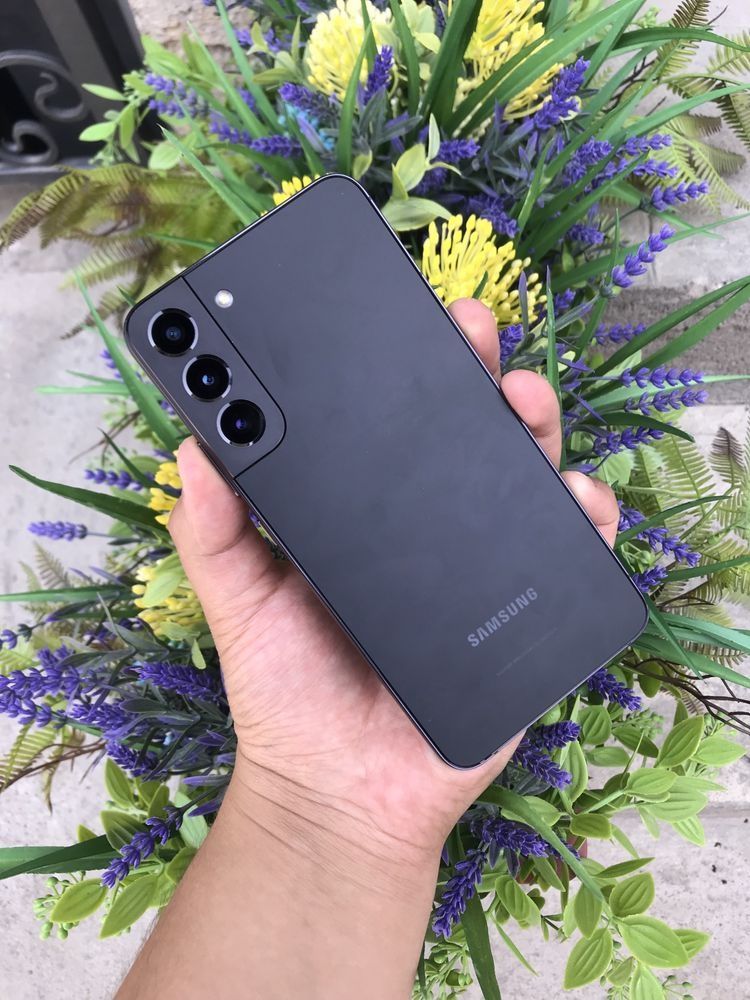 Samsung S22 Plus 5G - 8/256Gb, Snapdragon 8 gen 1, 1 SIM+ e-Sim.