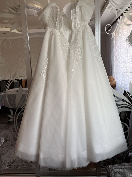 Продам свою ідеальну весільну сукню