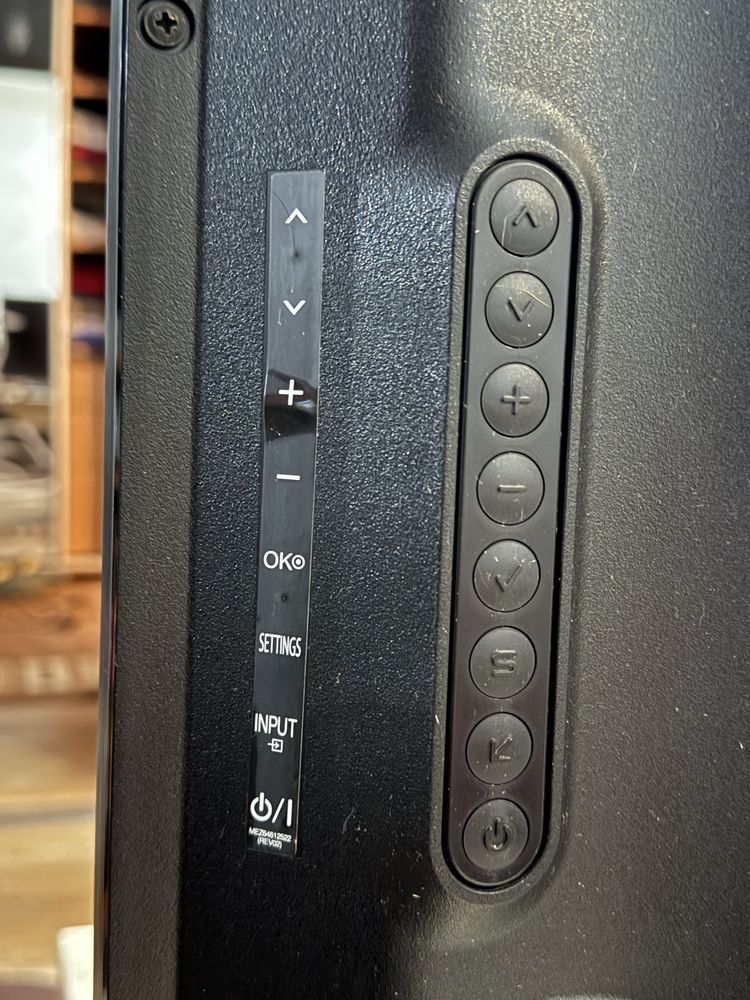 Телевізор LG 42LA620V