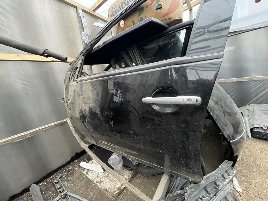 Продам дверь Mitsubishi outlander xl