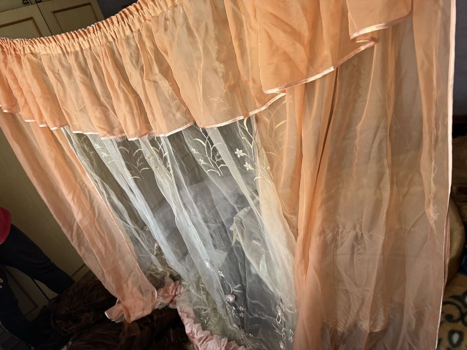 Продам тюлі з шторами комплект 999грн
