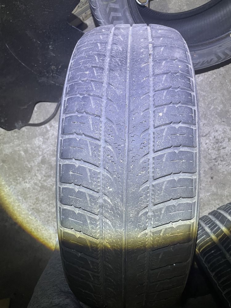 Зимова шина Kumho Solus Vier 205/60 R16 ( зимова резина )