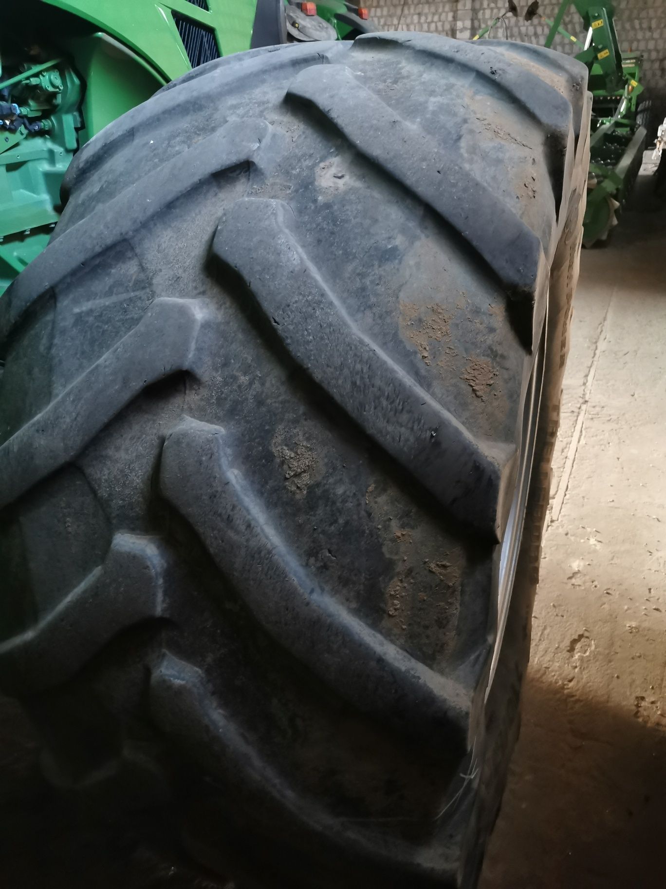 Opona Trelleborg 710/60 R34