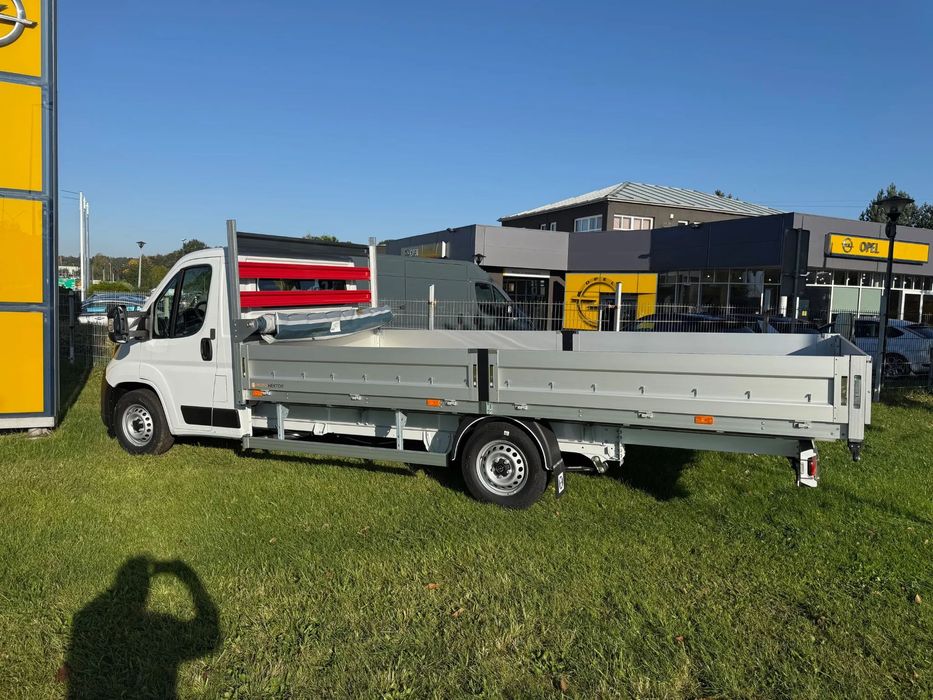 Opel Movano Skrzynia Alu otwarta  Opel Movano Skrzynia Alu Otwarta 4900  mm 2,2D  140 KM