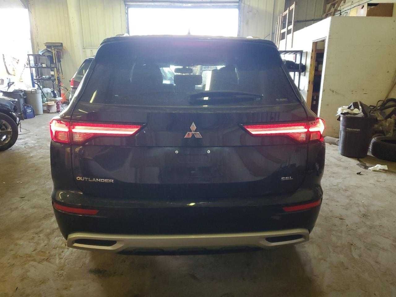 2022 Mitsubishi Outlander Sel