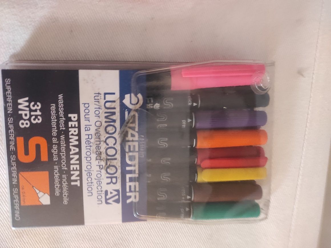Vendo Agrafador antigo, e rotuladora e minas Mars
