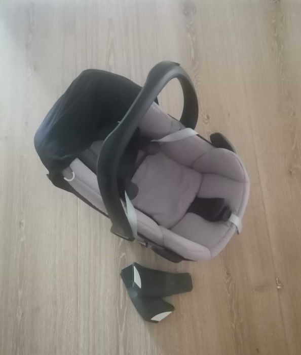 Nosidło Maxi Cosi z bazą oraz Fotelik Audi