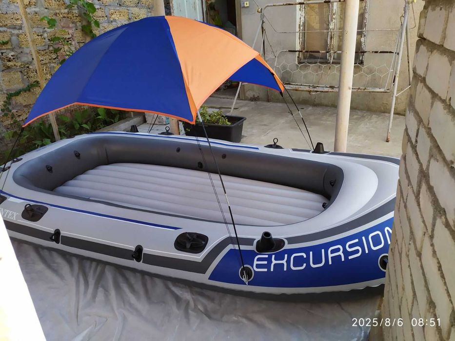 Лодка надувная INTEX EXCURSION 5 с тентом.