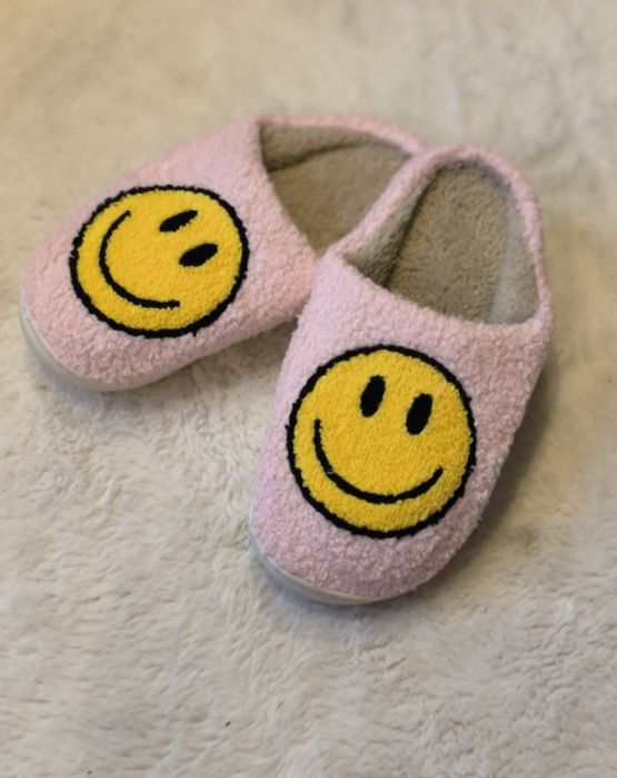 Nowe różowe kapcie damskie z emotka uśmiech różowe rozmiar 41
