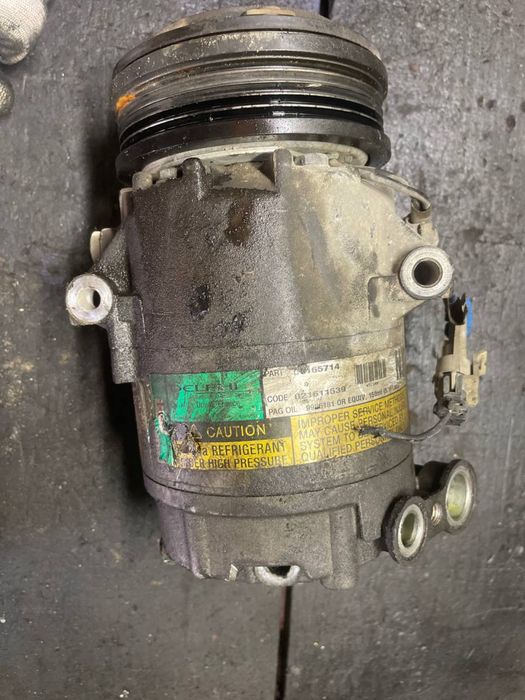 Компресор кондиціонера Opel Astra H Zafira B Meriva A 1.4 1.6 09165714