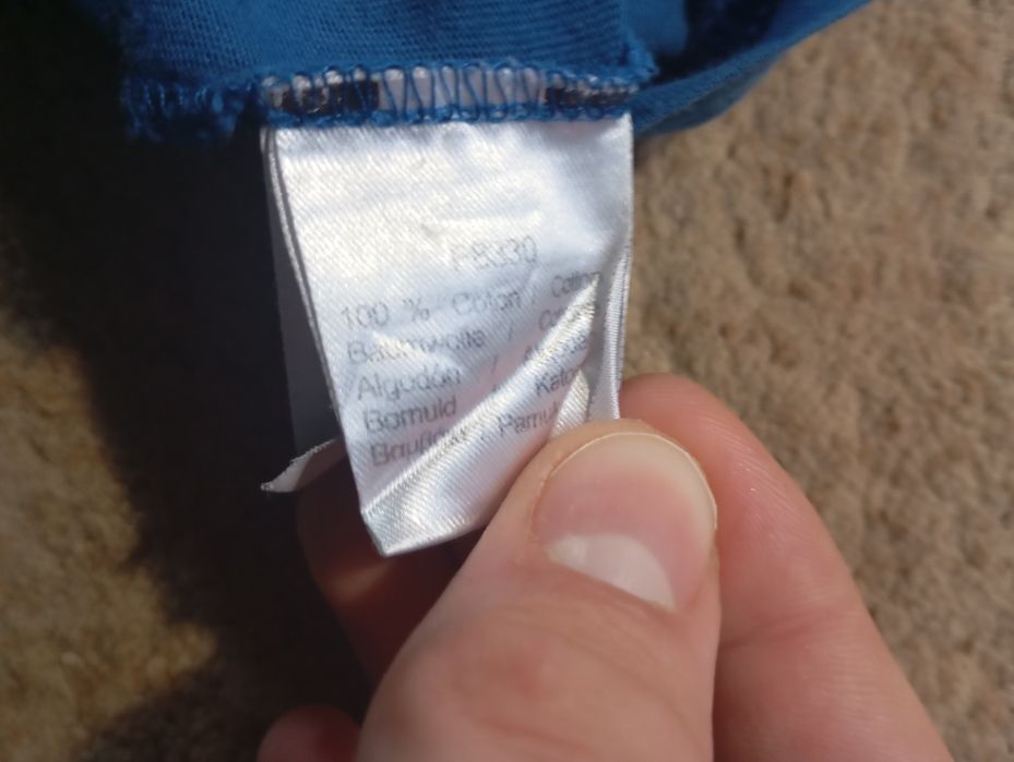 Продам футболку "Lacoste"