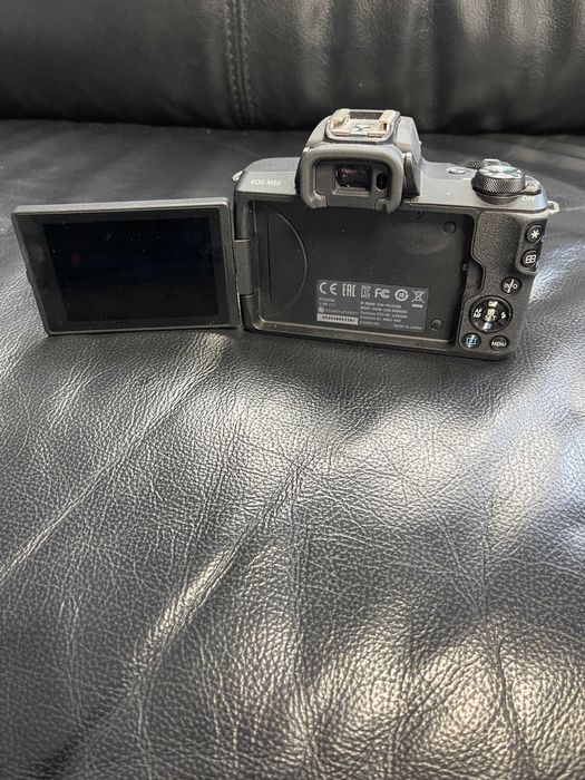 Vendo Canon EOS M50