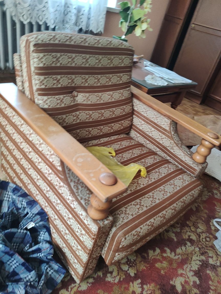 Fotele brązowe beżowe drewniane