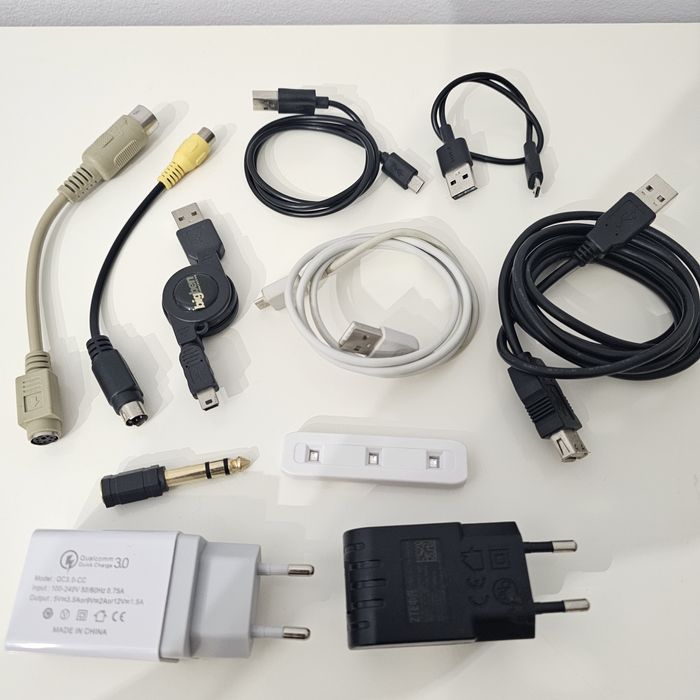 Zestaw kabli różnego rodzaju