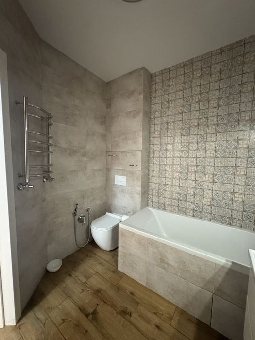 Продам евро 2 х комнатную квартиру в новом доме АГВ Таирова/Киевский