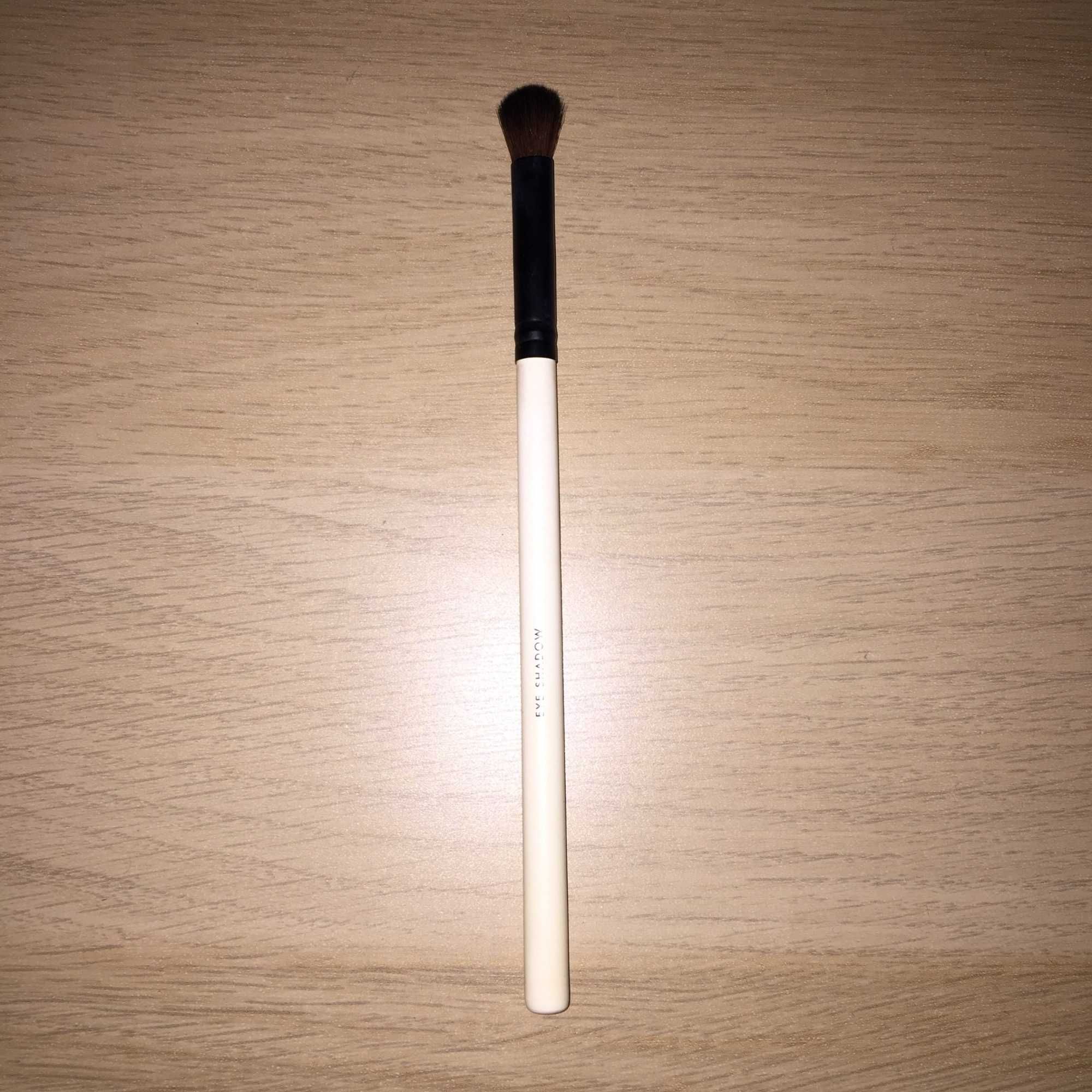 LILY LOLO Eye Shadow Brush Pędzel do cieni