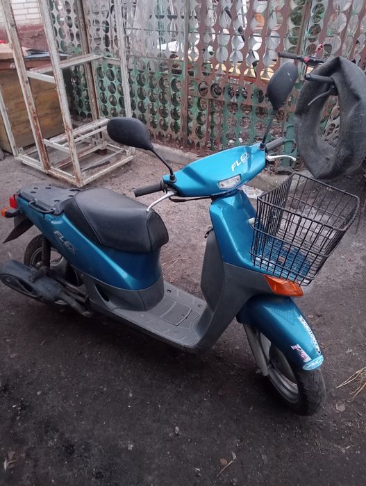 Мопед, скутер продам.