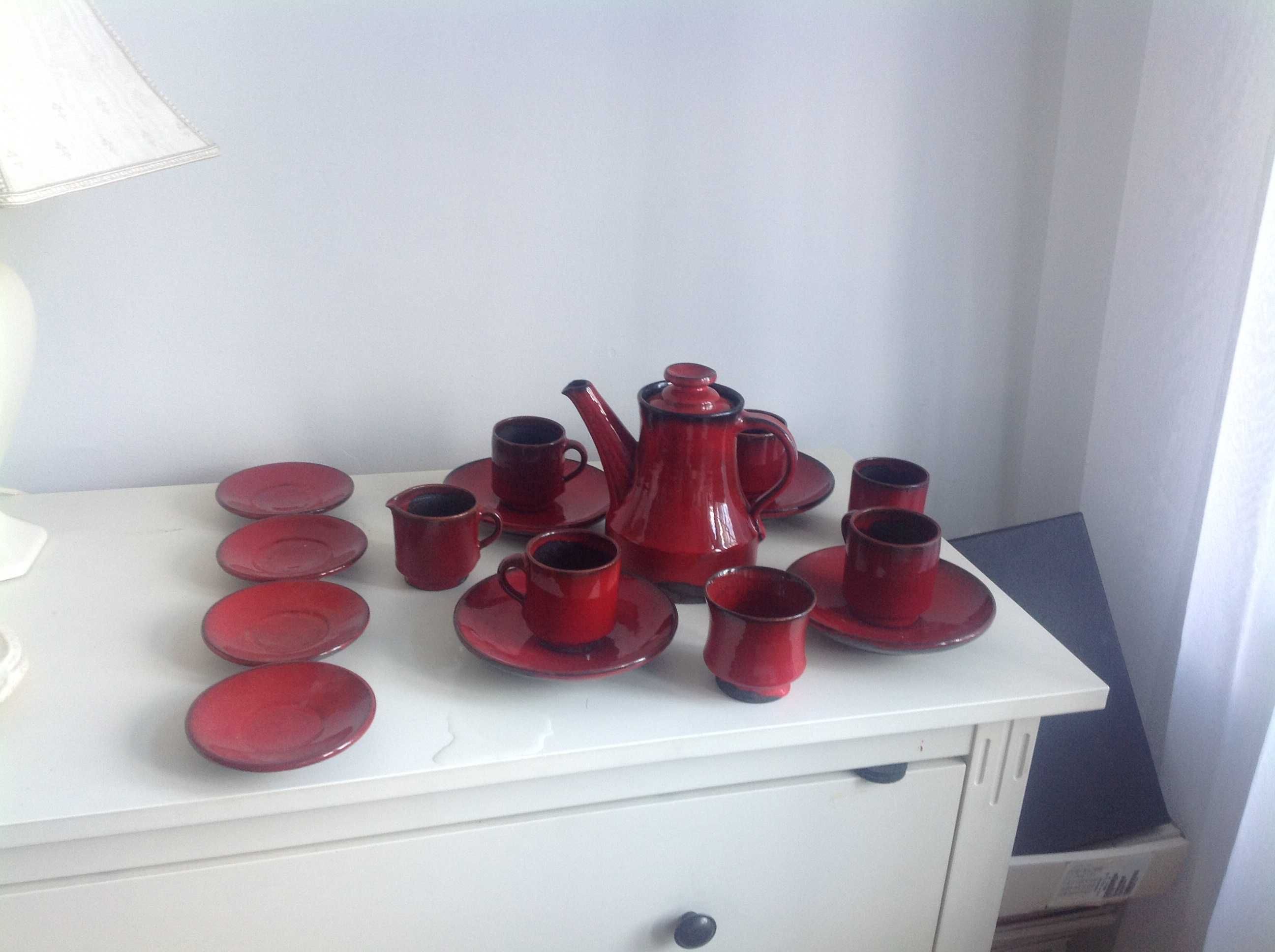 Serwis  elegancki kamionka porcelit dla 4 osób