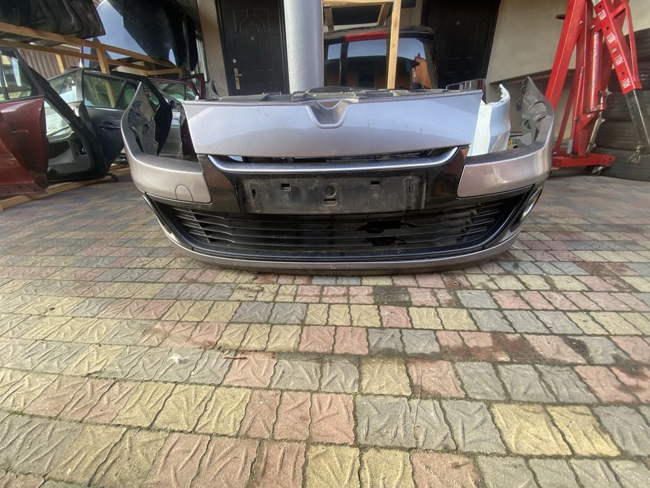 Бампер megan3 продам