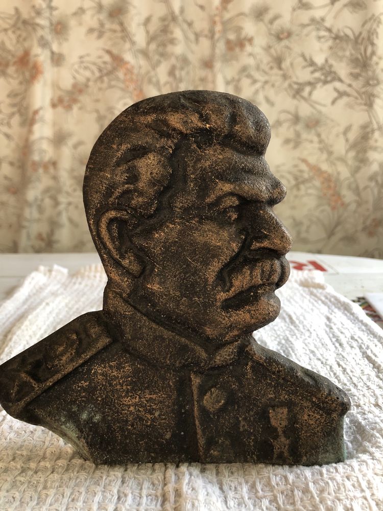 Бюст сталин чугун