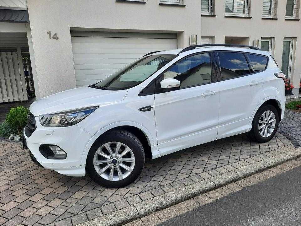 Ford Kuga Wersja ST-Line Full Full DISEL
