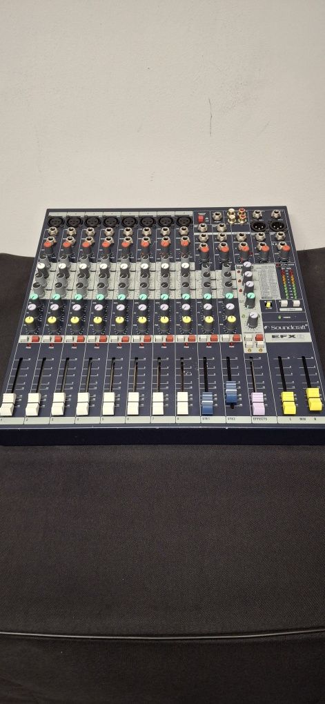 Mikser soundcraft efx-8