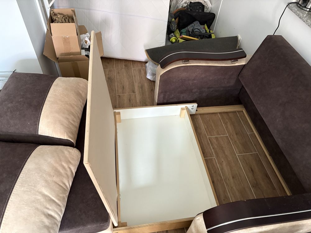 Sofa, łóżko rozkładane z pojemnikiem ,wygodne, funkcjonalna i zadbana!
