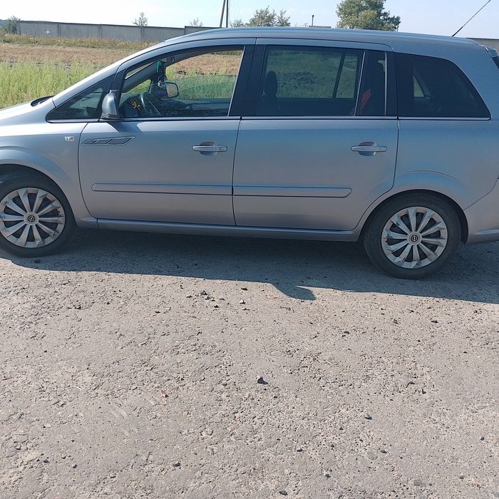 Продам Опель зафіра б ,1,7 дизель,пригнана з Німеччини 4,5рлки тому,
