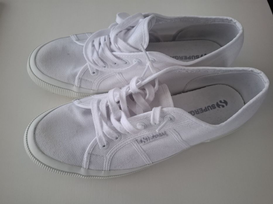 Vendo sapatilhas Superga