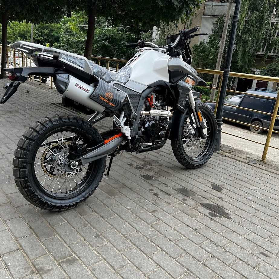 Мотоцикл TEKKEN Discovery 300