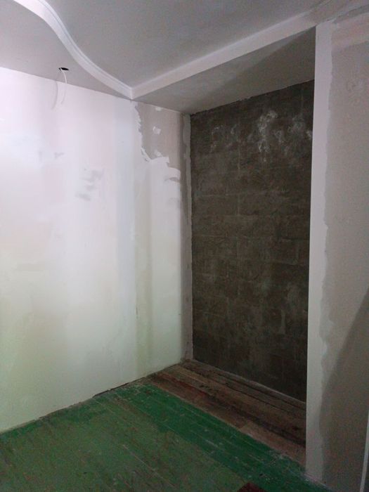 Продам 2-кімнатну квартиру на землі (вул. Кам'яномостівська)