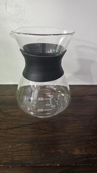 Cafeteira de vidro para servir